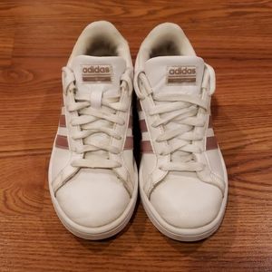 Adidas Cloudfoam Advantage Girls Shoes (Sz 5 1/2)